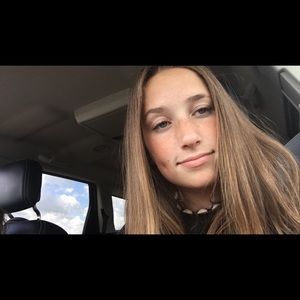 Meet your Posher, Alisha